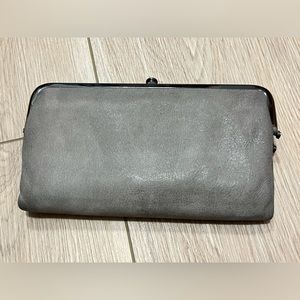 Hobo Lauren Clutch Wallet in Driftwood